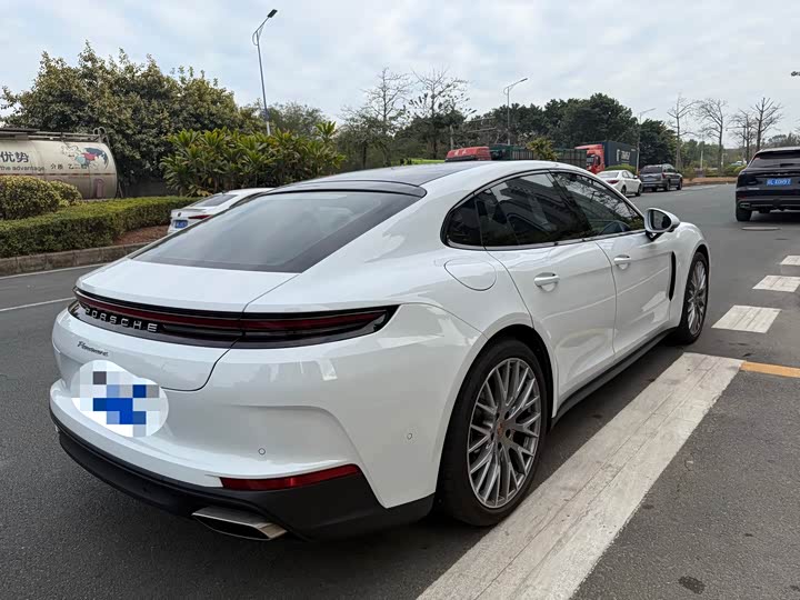 Фото 6 - Porsche Panamera