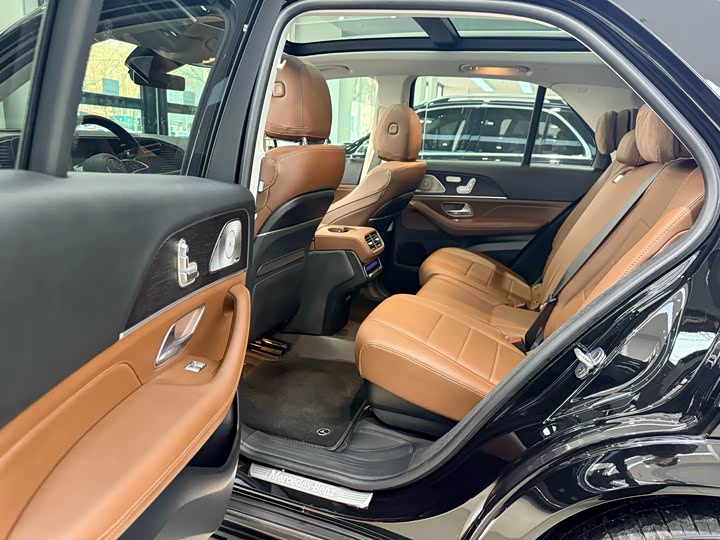 Фото 4 - Mercedes-Benz GLE-Class