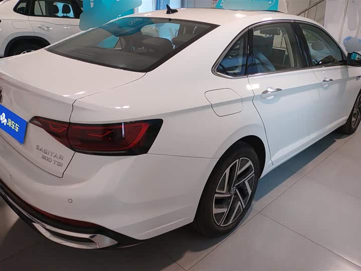 Фото 3 - Volkswagen Sagitar L