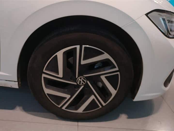 Фото 6 - Volkswagen Sagitar L