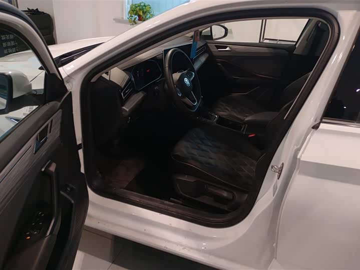 Фото 9 - Volkswagen Sagitar L