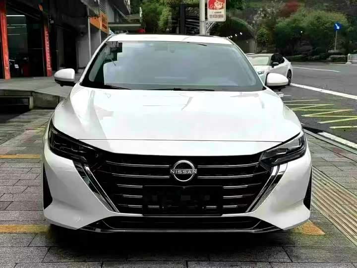 Фото 2 - Nissan Sylphy