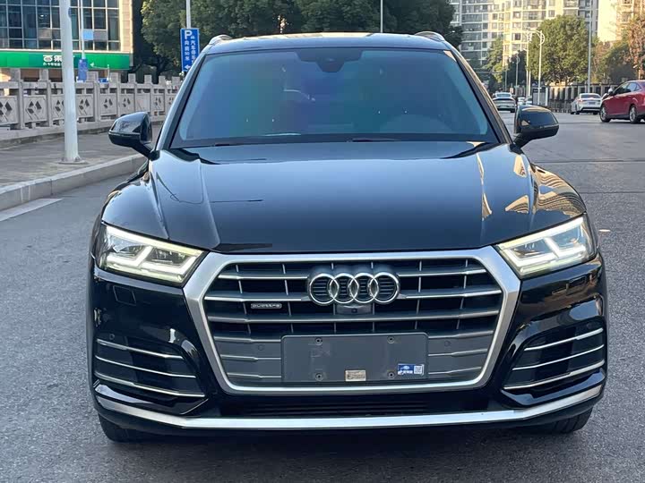 Фото 3 - Audi Q5L