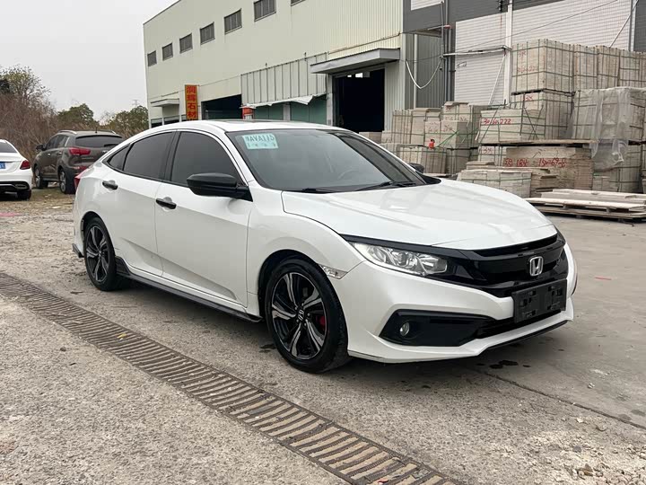 Фото 3 - Honda Civic