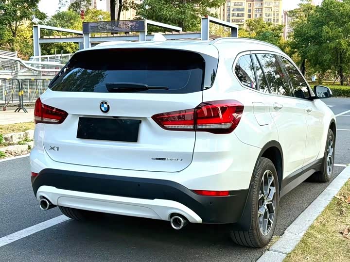 Фото 7 - BMW X1