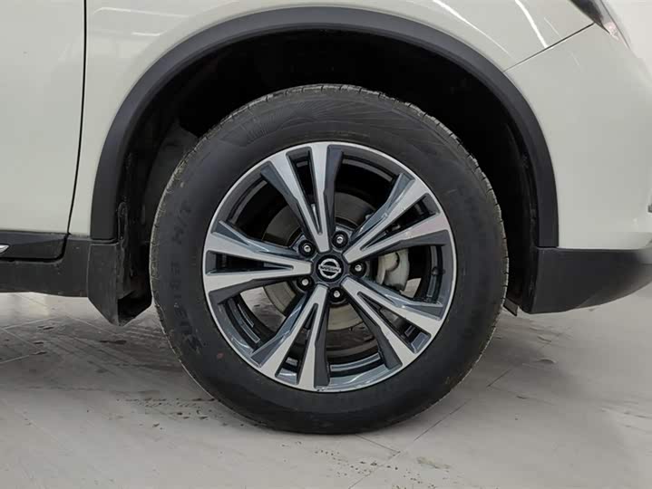 Фото 6 - Nissan X-Trail