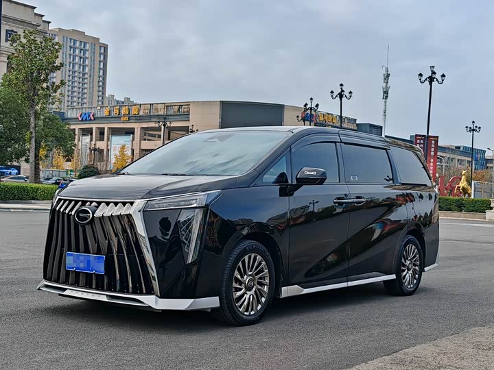 Фото 1 - GAC Trumpchi M8