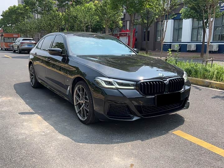 Фото 3 - BMW 5 Series