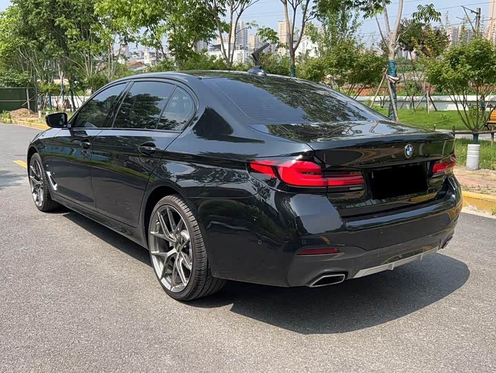 Фото 5 - BMW 5 Series