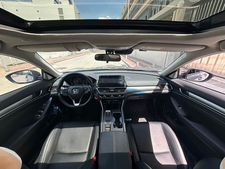 Фото 5 - Honda Accord