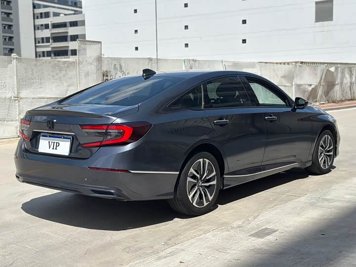 Фото 9 - Honda Accord