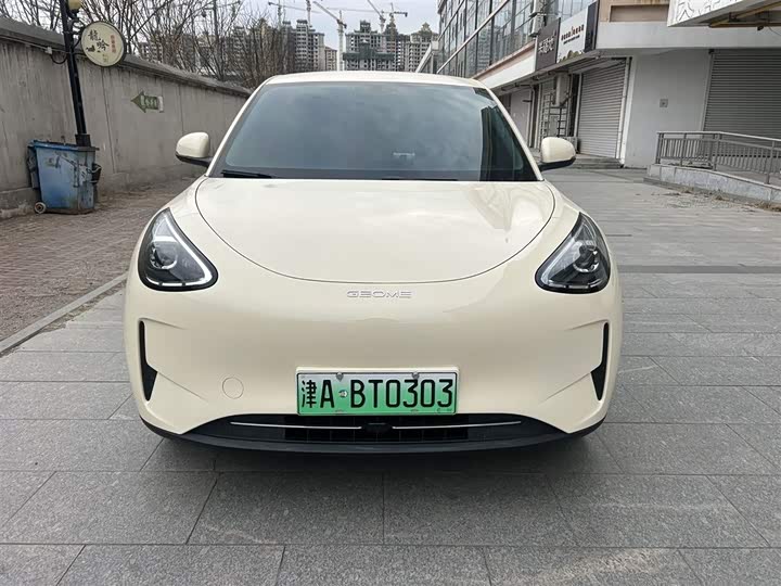 Фото 2 - Geely Galaxy Geome