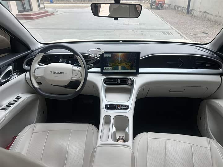 Фото 9 - Geely Galaxy Geome