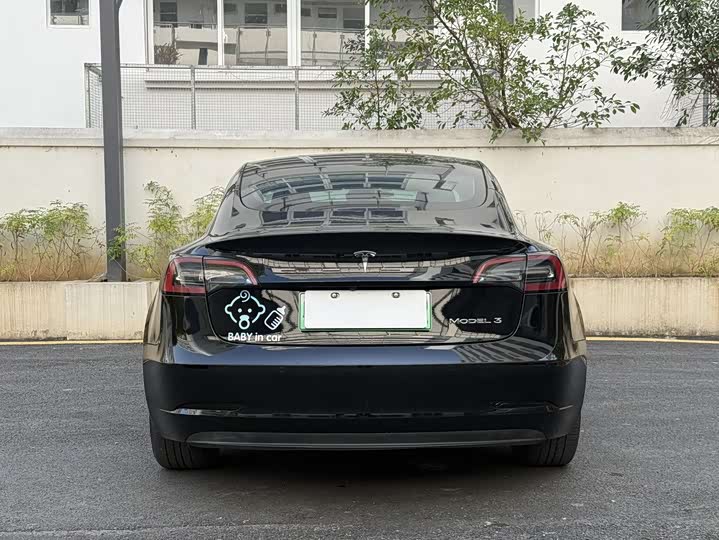 Фото 9 - Tesla Model 3