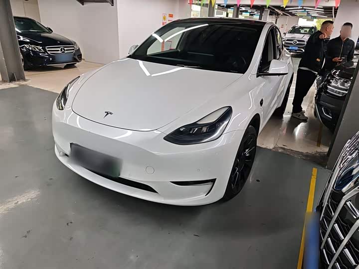 Фото 2 - Tesla Model Y