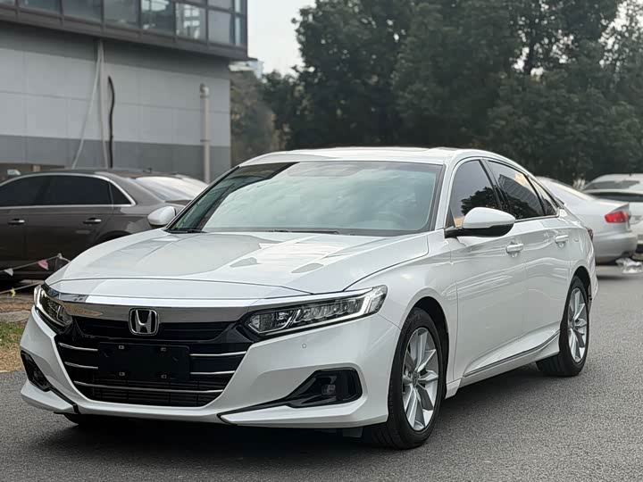 Фото 1 - Honda Accord