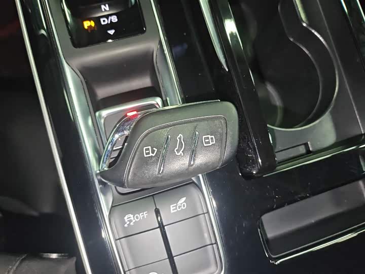 Фото 9 - Roewe i6 Max