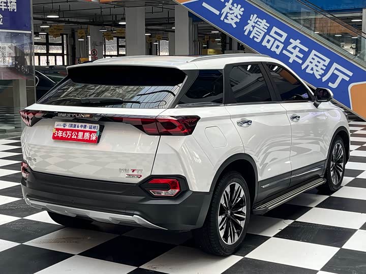 Фото 6 - Bestune T77