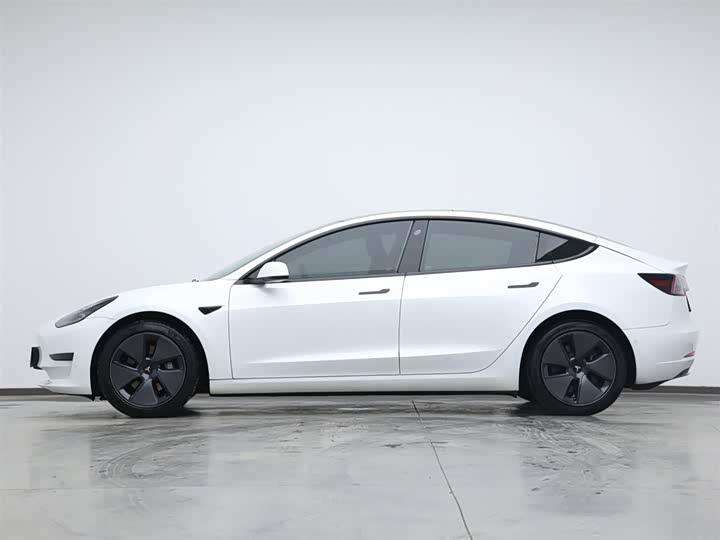 Фото 5 - Tesla Model 3
