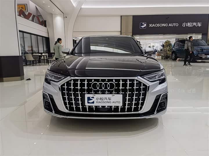 Фото 2 - Audi A8