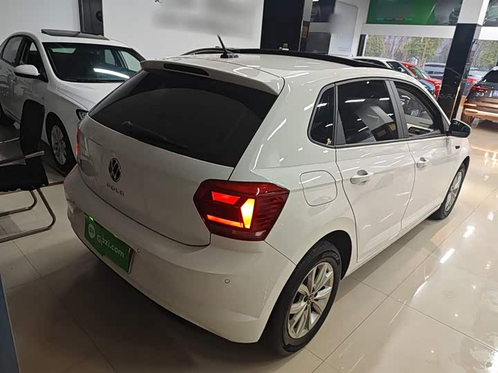 Фото 7 - Volkswagen Polo