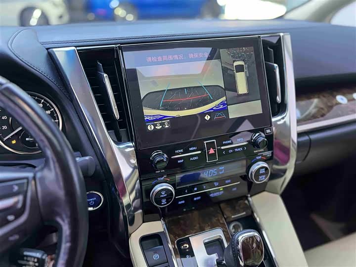 Фото 6 - Toyota Alphard