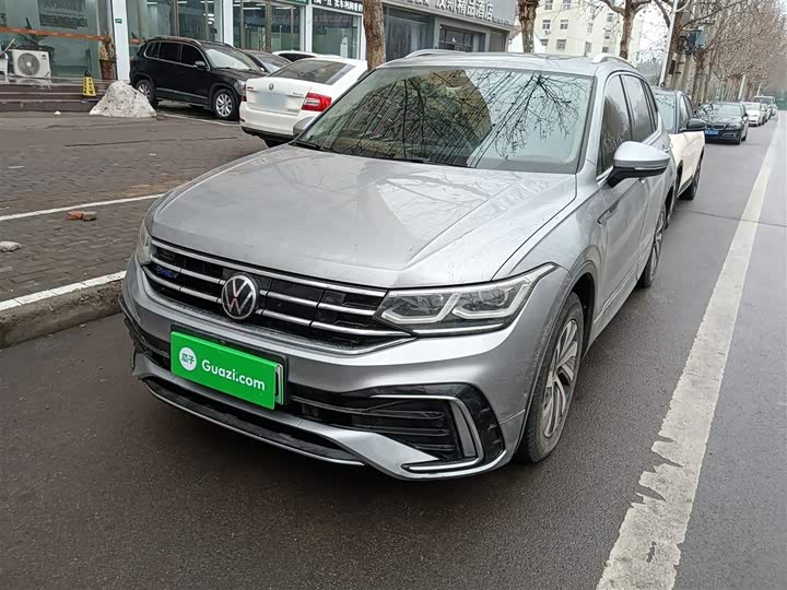Фото 1 - Volkswagen Tiguan L Hybrid