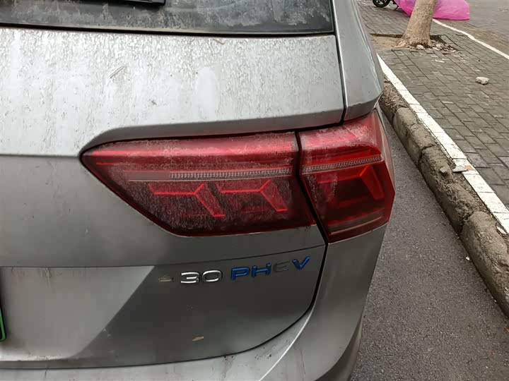 Фото 8 - Volkswagen Tiguan L Hybrid