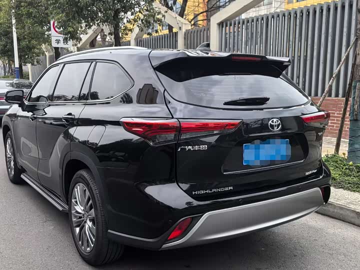 Фото 7 - Toyota Highlander