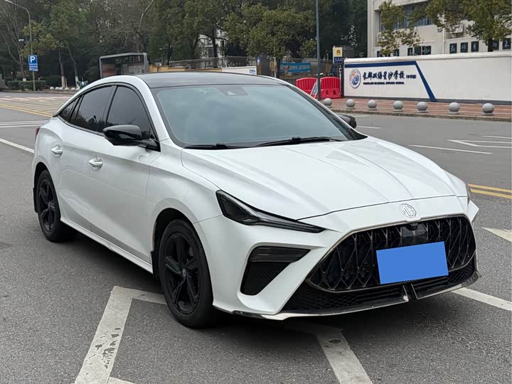 Фото 3 - MG Motor 5 Scorpio