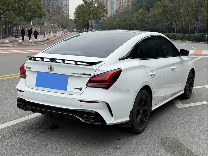 Фото 4 - MG Motor 5 Scorpio