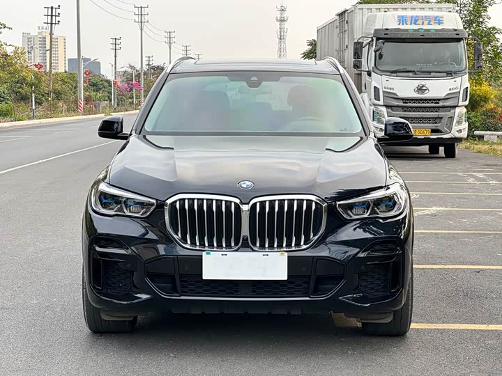 Фото 2 - BMW X5