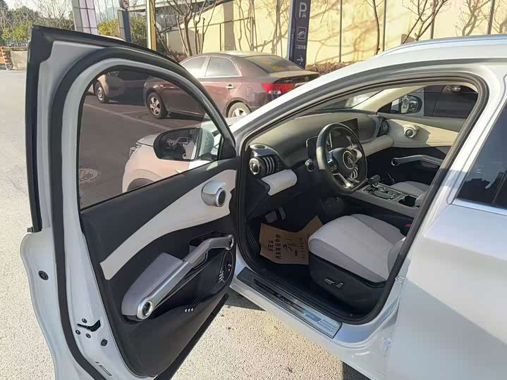 Фото 9 - BYD Yuan Plus