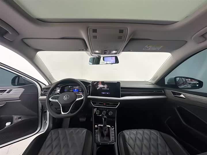 Фото 4 - Volkswagen Sagitar L