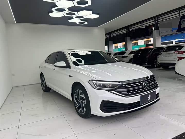 Фото 7 - Volkswagen Sagitar L