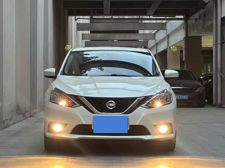Фото 2 - Nissan Sylphy