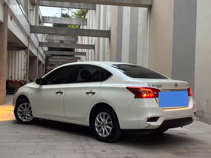 Фото 4 - Nissan Sylphy