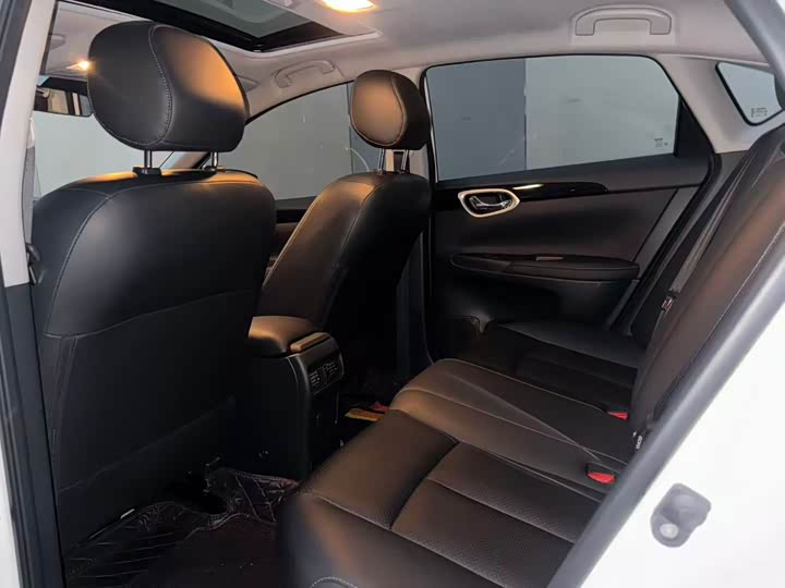 Фото 9 - Nissan Sylphy