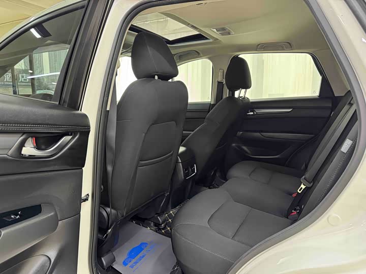 Фото 8 - Mazda CX-5