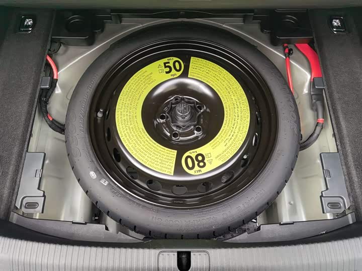 Фото 7 - Audi A4L