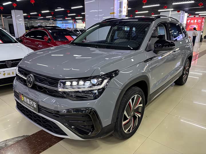 Фото 1 - Volkswagen Tharu