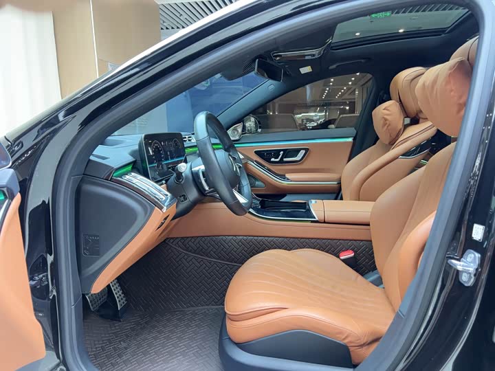 Фото 8 - Mercedes-Benz S-Class