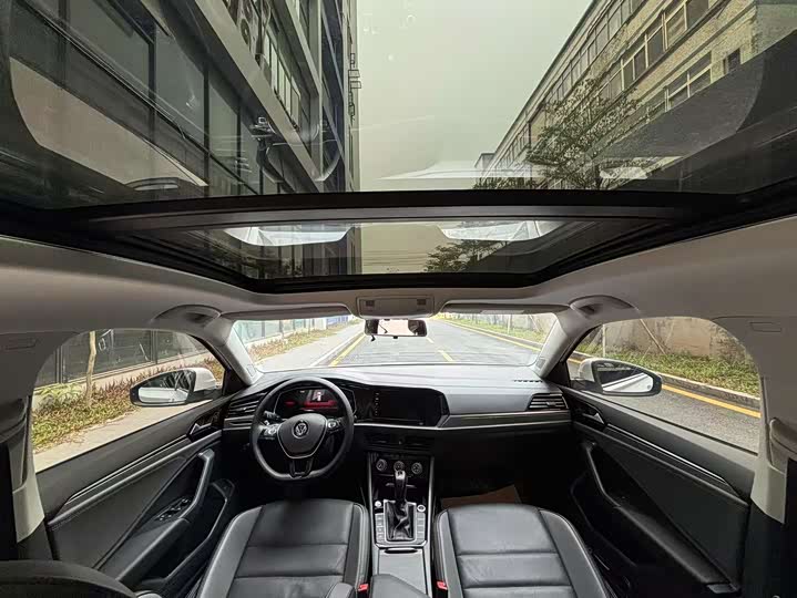 Фото 8 - Volkswagen Sagitar L