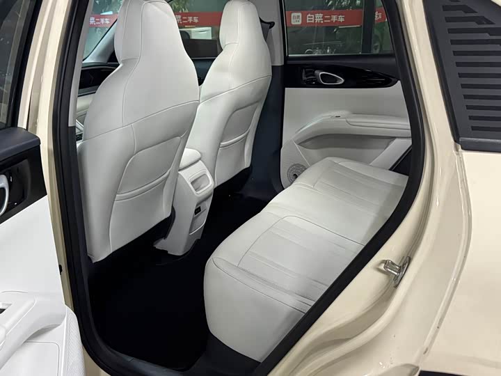 Фото 9 - Geely Galaxy Geome