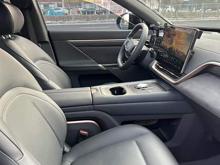 Фото 9 - Dongfeng Yipai eπ 008