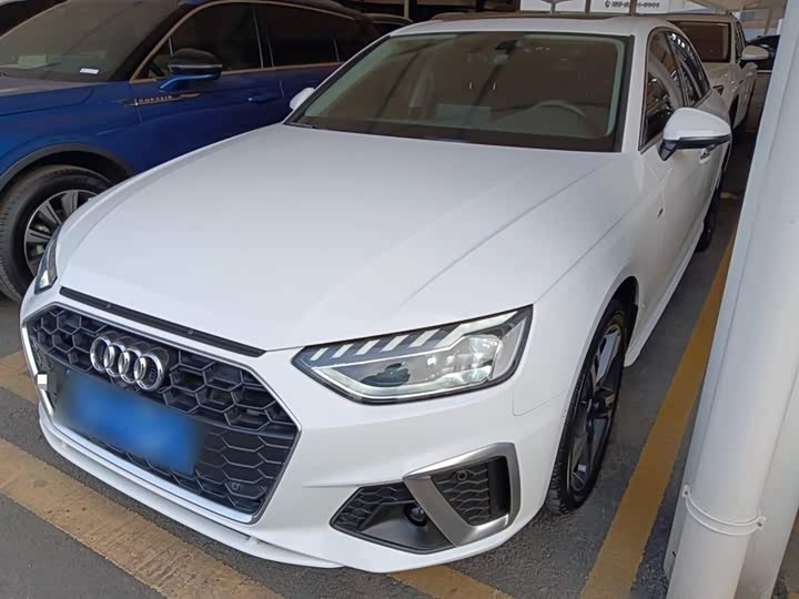 Фото 1 - Audi A4L