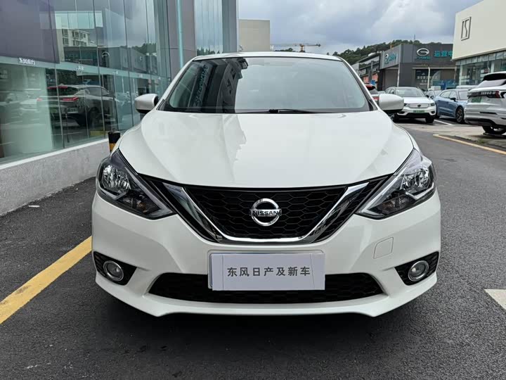 Фото 2 - Nissan Sylphy
