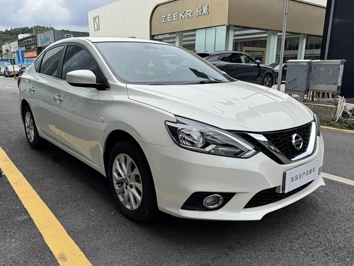 Фото 3 - Nissan Sylphy