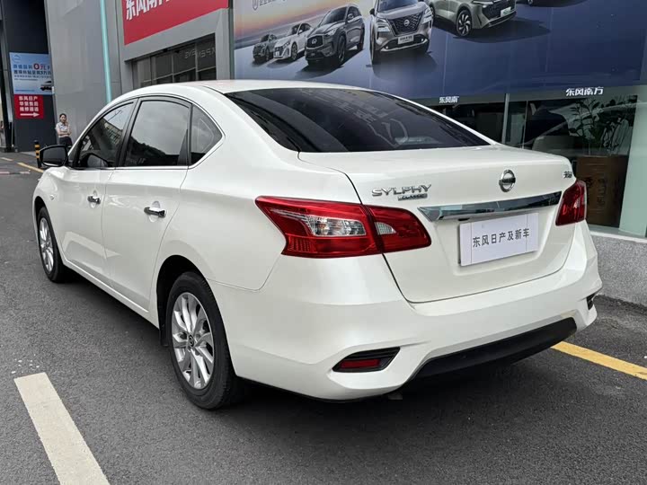 Фото 6 - Nissan Sylphy