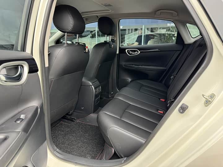 Фото 9 - Nissan Sylphy